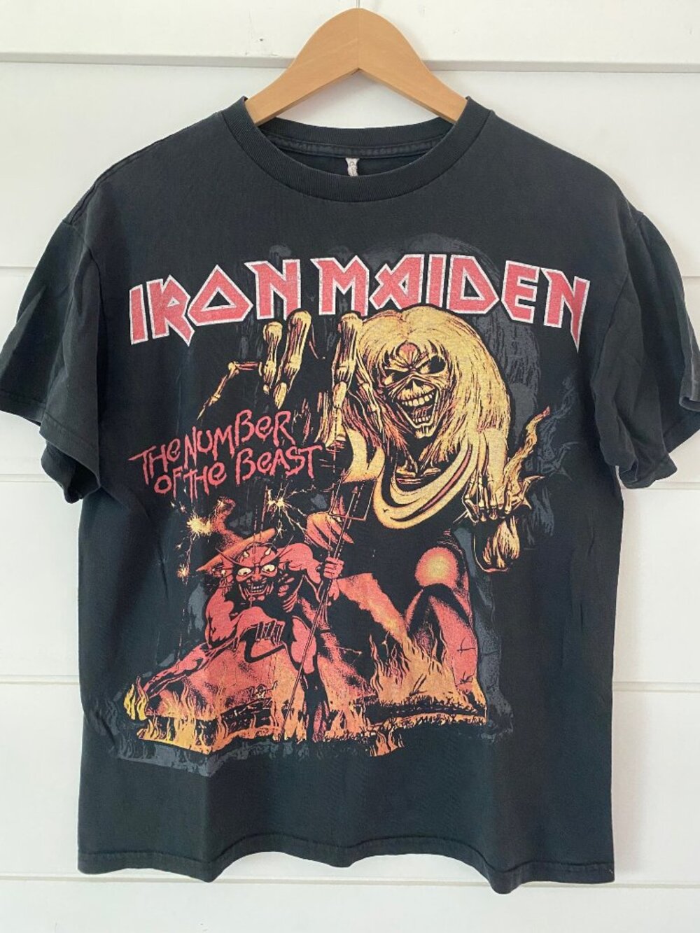 Iron Maiden "The Number of the Beast" Vintage Graphic Black T-Shirt size M fit s